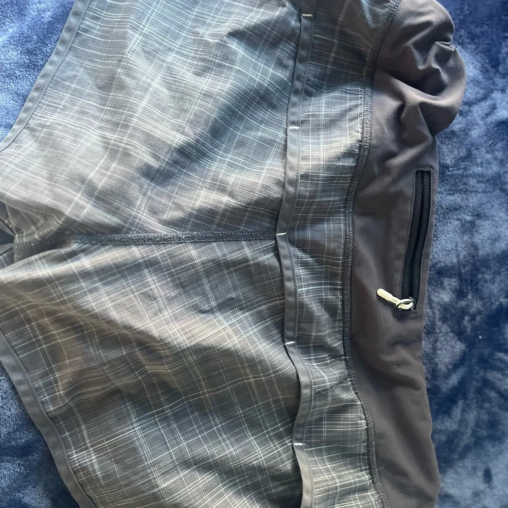 Lululemon Run  Speed Short 8 Gray Plaid Coal